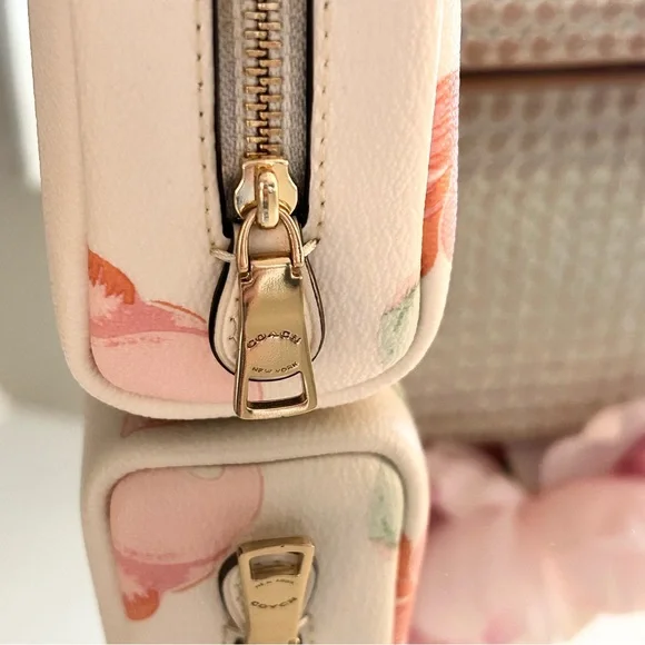Coach Floral Small Boxy Cosmetic Case NWT - Picture 6 of 11